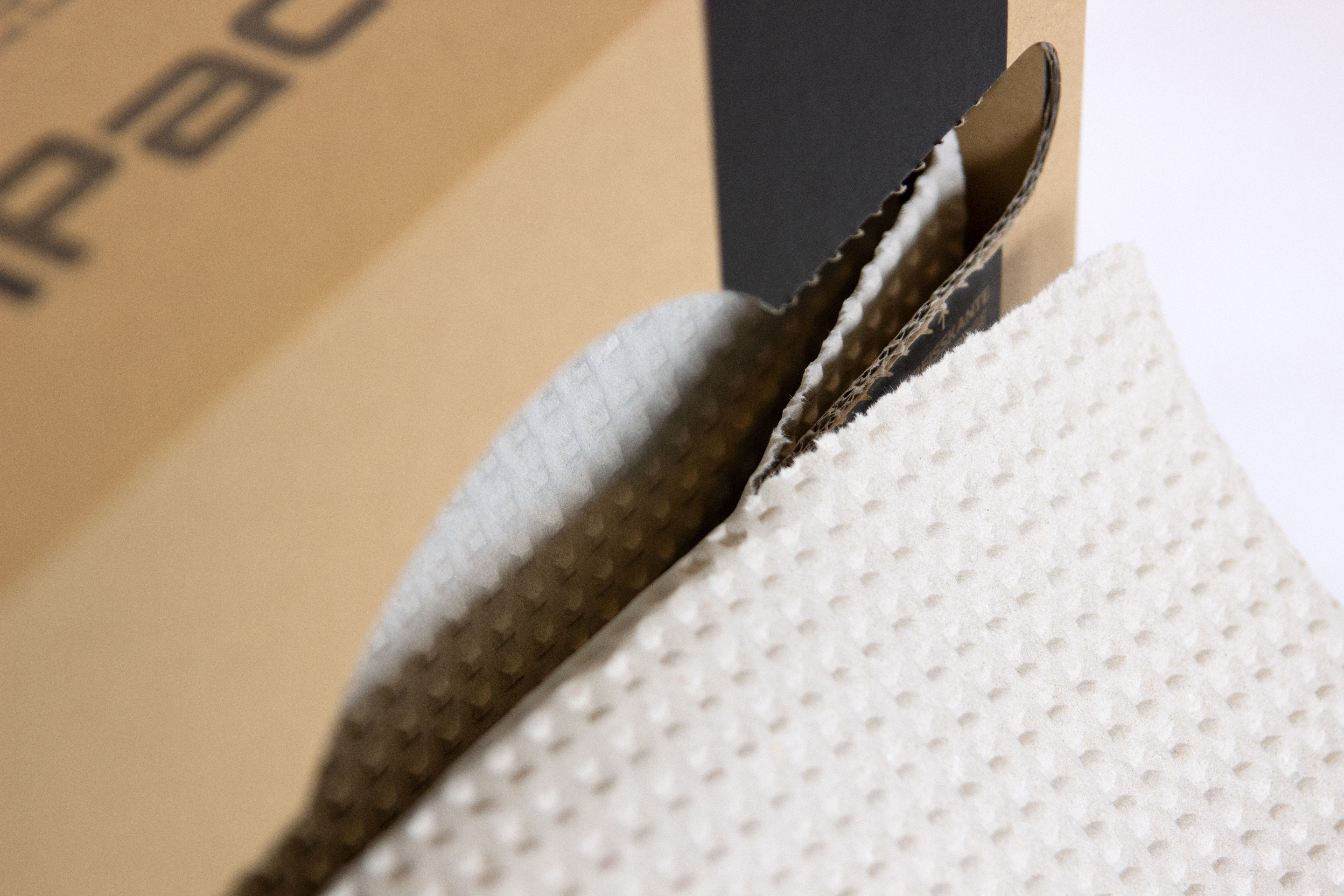 FormpackBox mobile Spendebox mit umweltfreundlichem Polsterpapier
